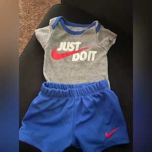 Nike baby boy 2pc